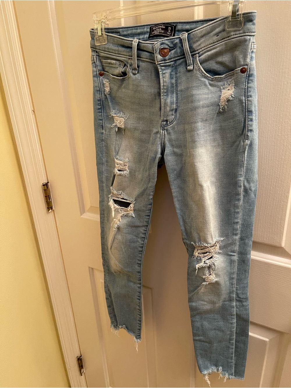 Abercrombie & Fitch Light Blue Harper Low Rise Ankle Distressed Jeans